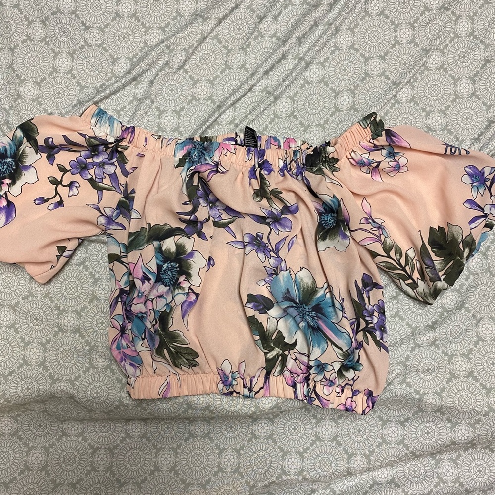 Crop top, off the shoulder floral blouse